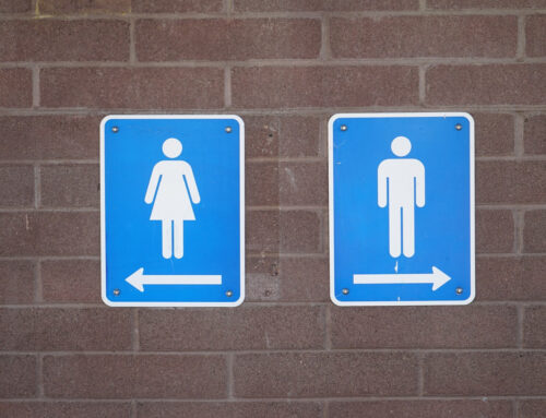 Bewährte Praktiken für die Menstruationspflege in öffentlichen Toiletten